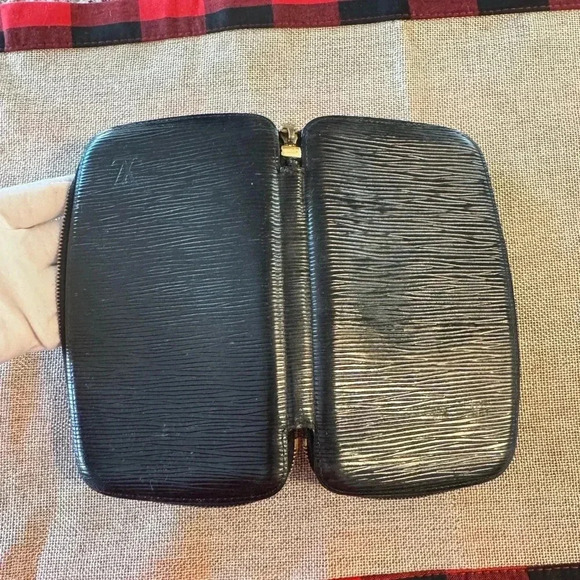 - LOUIS VUITTON AGENDA GEODE LEATHER - Picture 4 of 15